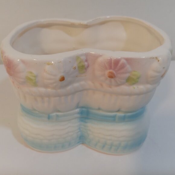 G W Ceramic Planter Baby Boots Booties White Blue Pink Baby Shower T7974 - Picture 8 of 10